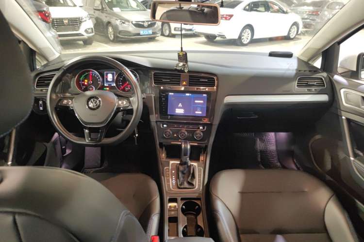 Used Volkswagen Golf Pure Electric 2020 Chari Interior 5