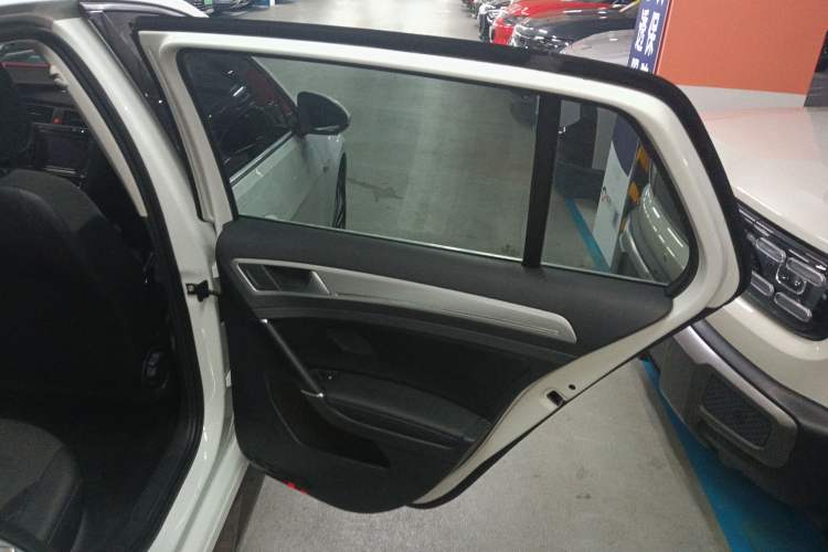 Used Volkswagen Golf Pure Electric 2020 Chari Interior 6