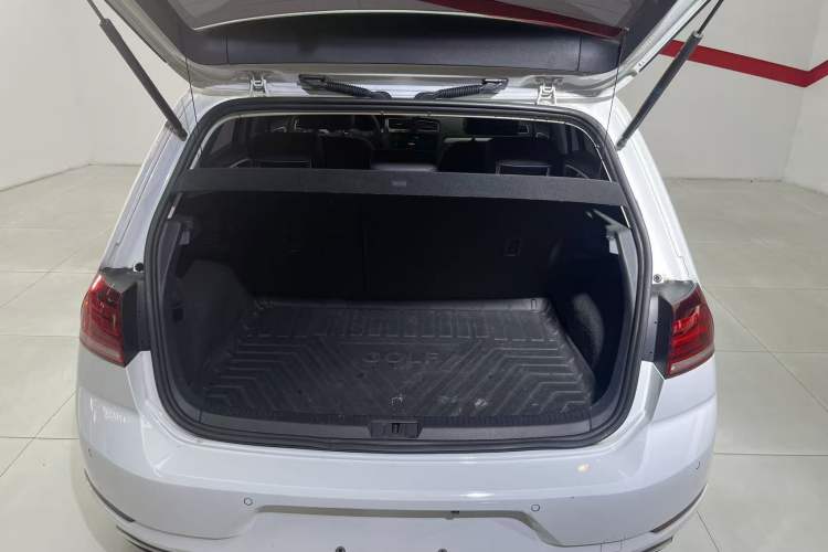 Used Volkswagen Golf Pure Electric 2020 Chari Interior 7