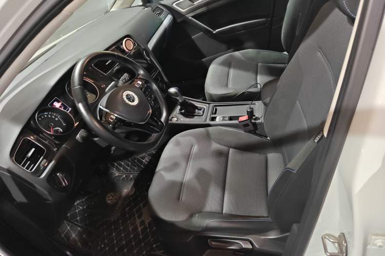 Used Volkswagen Golf Pure Electric 2020 Chari Left Front Seat