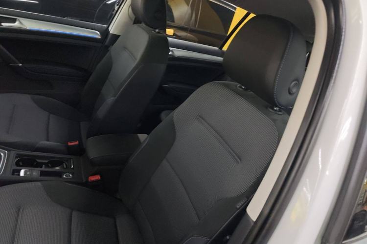 Used Volkswagen Golf Pure Electric 2020 Chari Left Front Seat