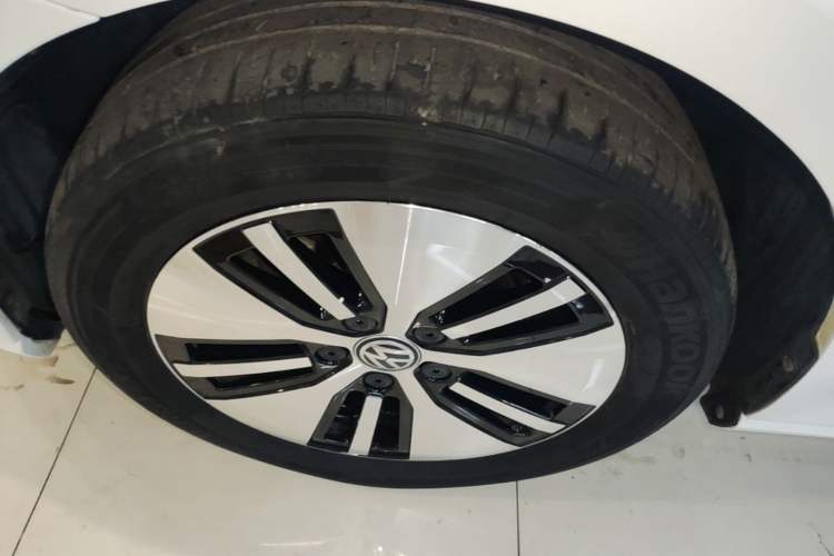 Used Volkswagen Golf Pure Electric 2020 Chari Left Front Wheel Hub