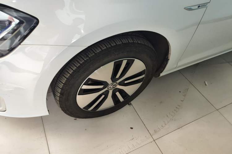 Used Volkswagen Golf Pure Electric 2020 Chari Left Front Wheel Hub