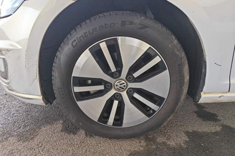 Used Volkswagen Golf Pure Electric 2020 Chari Left Front Wheel Hub