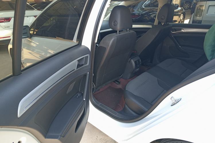Used Volkswagen Golf Pure Electric 2020 Chari Left Rear Seat
