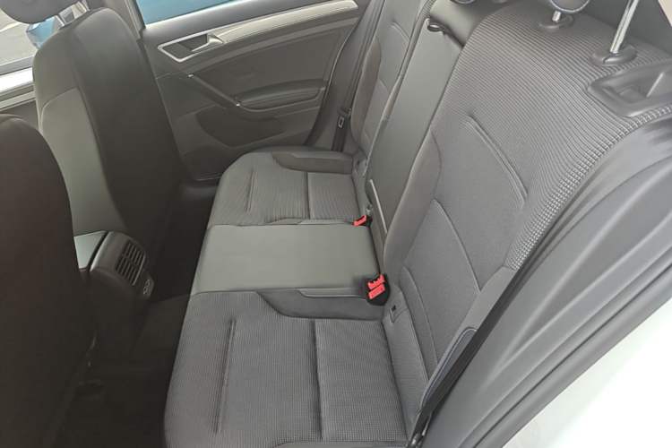 Used Volkswagen Golf Pure Electric 2020 Chari Left Rear Seat