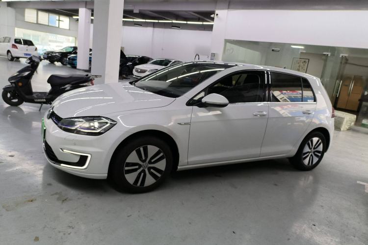 Used Volkswagen Golf Pure Electric 2020 Chari Left Side