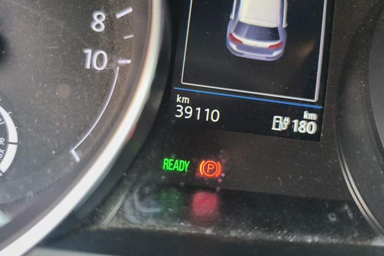 Used Volkswagen Golf Pure Electric 2020 Chari Odometer Close Up