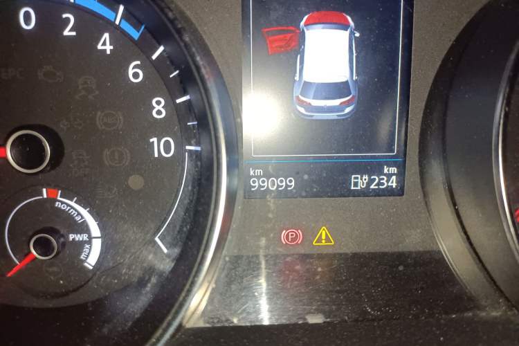 Used Volkswagen Golf Pure Electric 2020 Chari Odometer Close Up