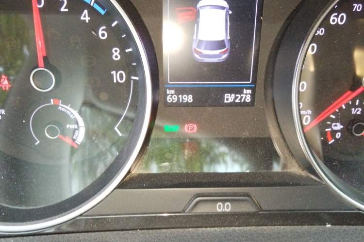 Used Volkswagen Golf Pure Electric 2020 Chari Odometer Close Up