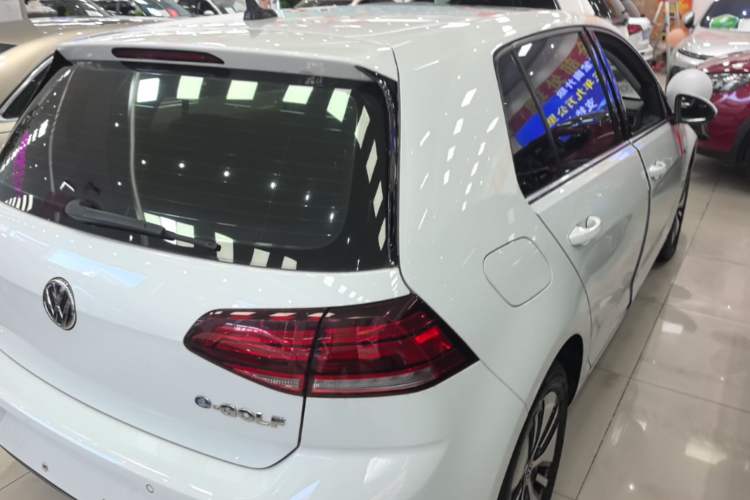 Used Volkswagen Golf Pure Electric 2020 Chari Rear Right 45 Deg