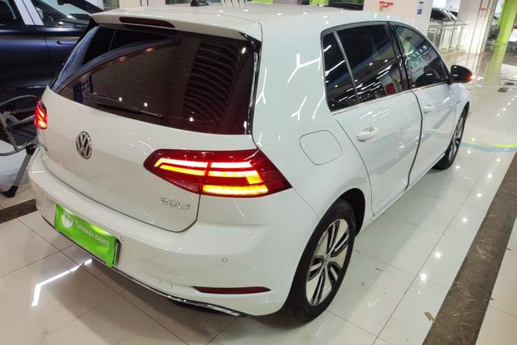 Used Volkswagen Golf Pure Electric 2020 Chari Rear Right 45 Deg