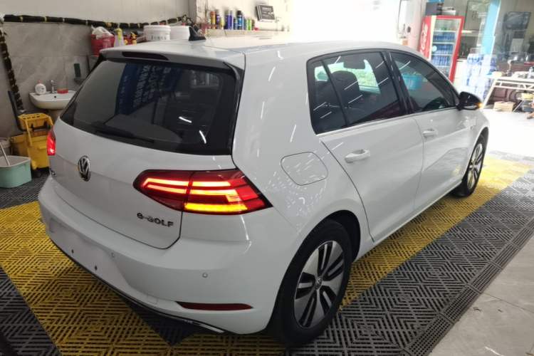 Used Volkswagen Golf Pure Electric 2020 Chari Rear Right 45 Deg
