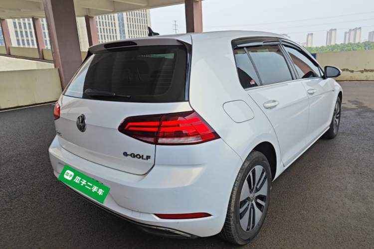 Used Volkswagen Golf Pure Electric 2020 Chari Rear Right 45 Deg