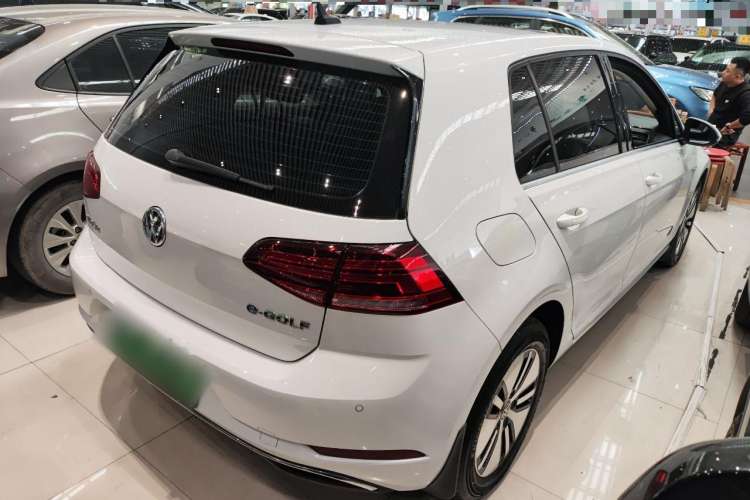 Used Volkswagen Golf Pure Electric 2020 Chari Rear Right 45 Deg