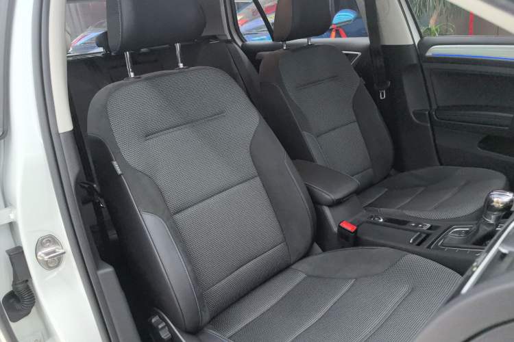 Used Volkswagen Golf Pure Electric 2020 Chari Right Front Seat