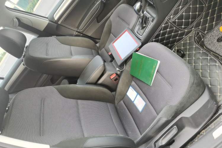 Used Volkswagen Golf Pure Electric 2020 Chari Right Front Seat