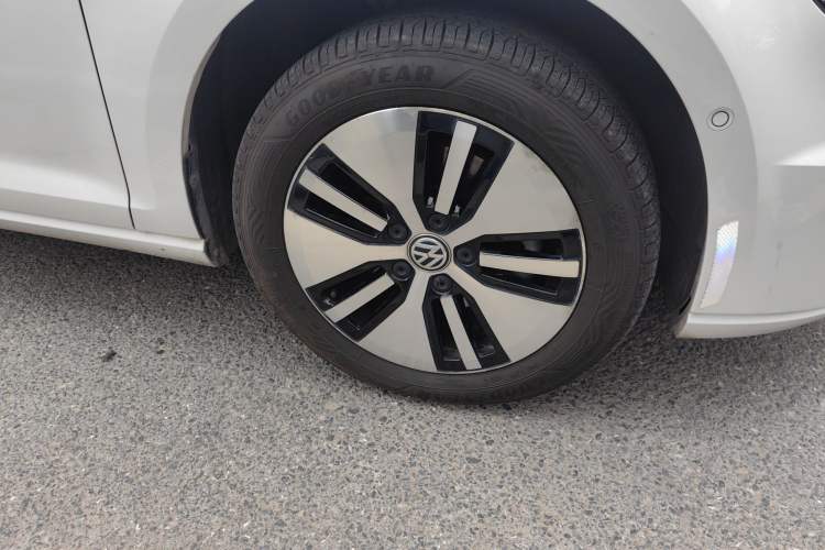 Used Volkswagen Golf Pure Electric 2020 Chariot Pro Right Front Wheel Hub