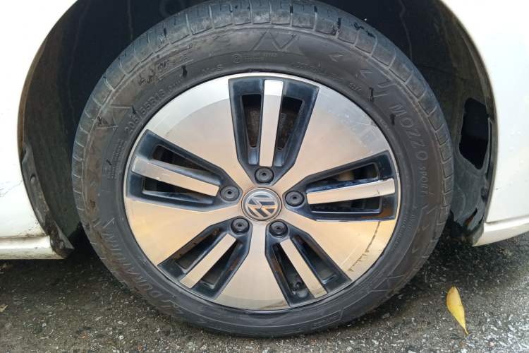 Used Volkswagen Golf Pure Electric 2020 Chari Right Front Wheel Hub