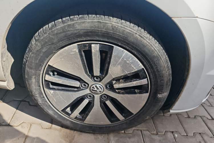 Used Volkswagen Golf Pure Electric 2020 Chari Right Front Wheel Hub