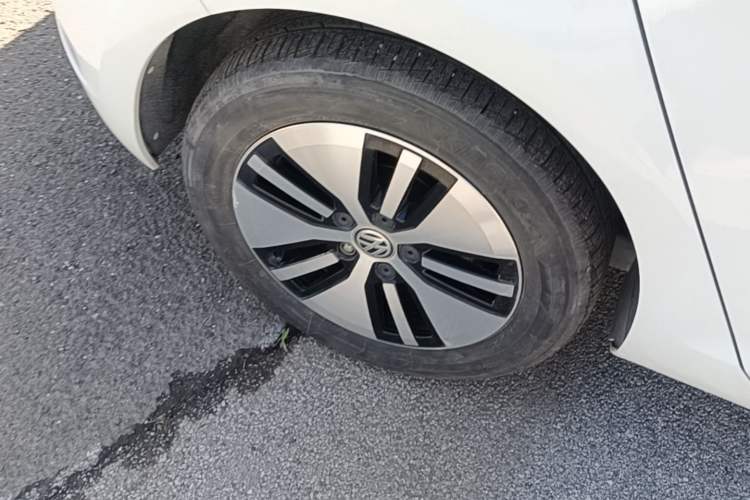 Used Volkswagen Golf Pure Electric 2020 Chari Right Rear Wheel Hub