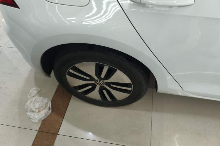 Used Volkswagen Golf Pure Electric 2020 Chari Right Rear Wheel Hub