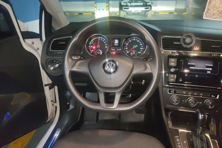 Used Volkswagen Golf Pure Electric 2020 Chari Steering Wheel