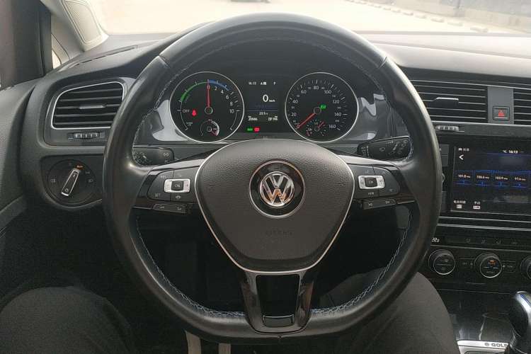 Used Volkswagen Golf Pure Electric 2020 Chari Steering Wheel
