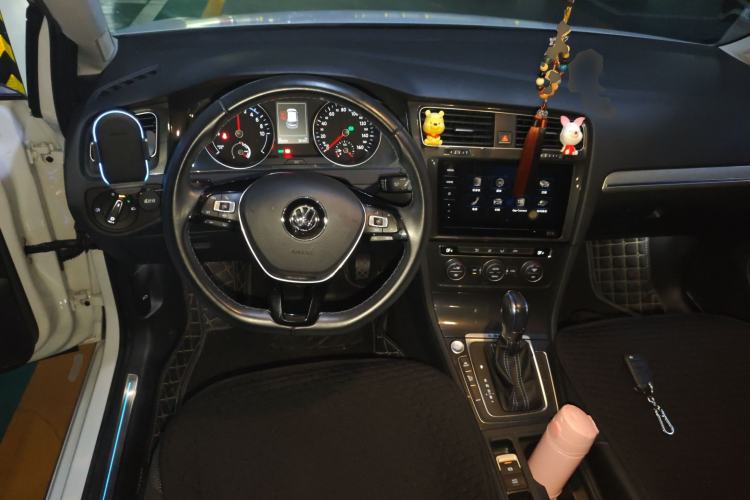 Used Volkswagen Golf Pure Electric 2020 Chari Steering Wheel