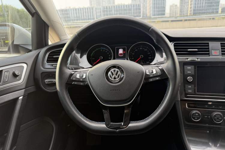 Used Volkswagen Golf Pure Electric 2020 Chari Steering Wheel