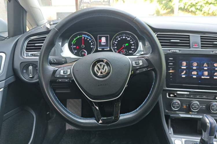 Used Volkswagen Golf Pure Electric 2020 Chari Steering Wheel