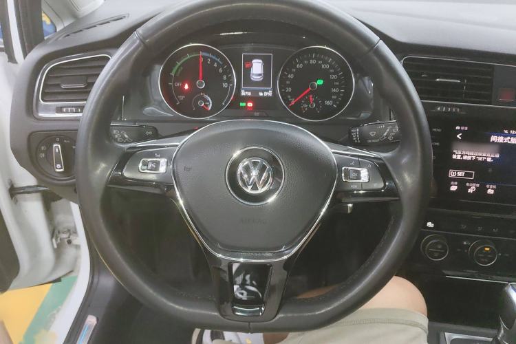 Used Volkswagen Golf Pure Electric 2020 Chari Steering Wheel