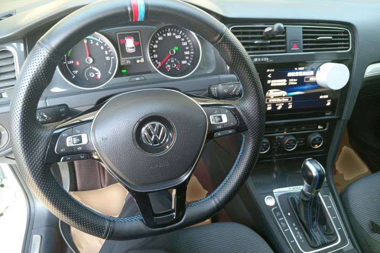 Used Volkswagen Golf Pure Electric 2020 Chari Steering Wheel