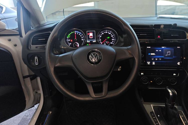 Used Volkswagen Golf Pure Electric 2020 Chari Steering Wheel