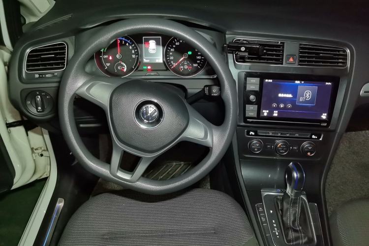 Used Volkswagen Golf Pure Electric 2020 Chari Steering Wheel