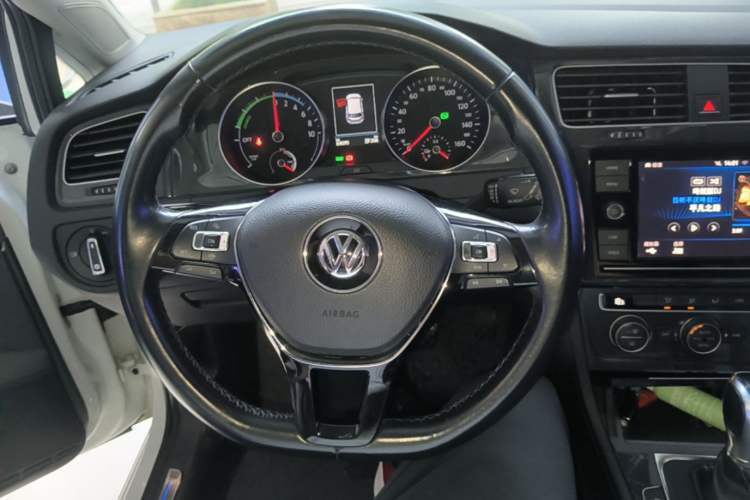 Used Volkswagen Golf Pure Electric 2020 Chari Steering Wheel