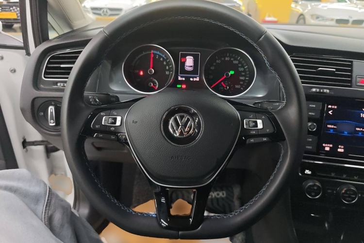 Used Volkswagen Golf Pure Electric 2020 Chari Steering Wheel