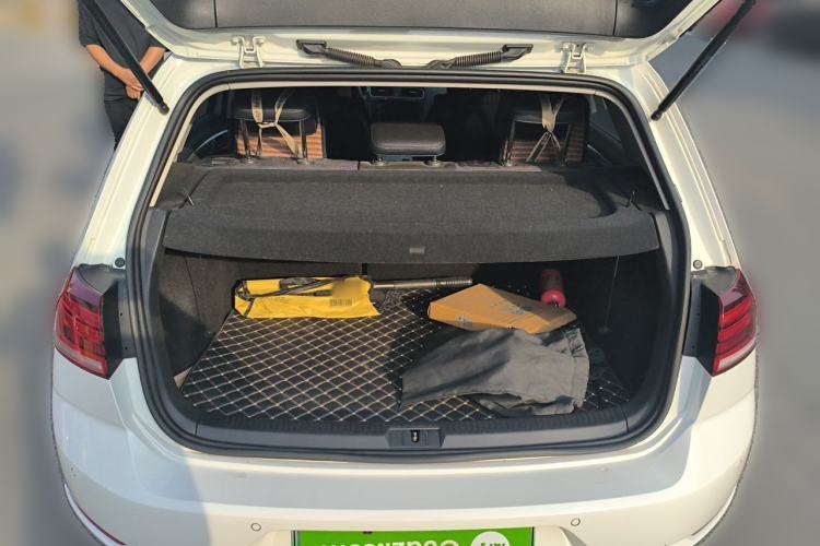 Used Volkswagen Golf Pure Electric 2020 Chari Trunk