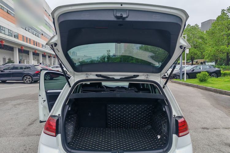 Used Volkswagen Golf Pure Electric 2020 Chari Trunk