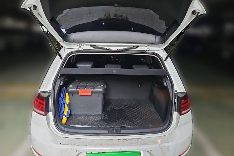 Used Volkswagen Golf Pure Electric 2020 Chari Trunk