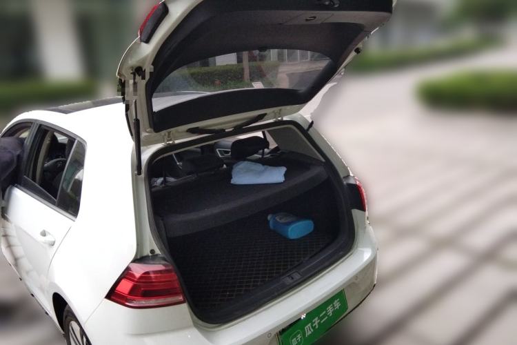Used Volkswagen Golf Pure Electric 2020 Chari Trunk