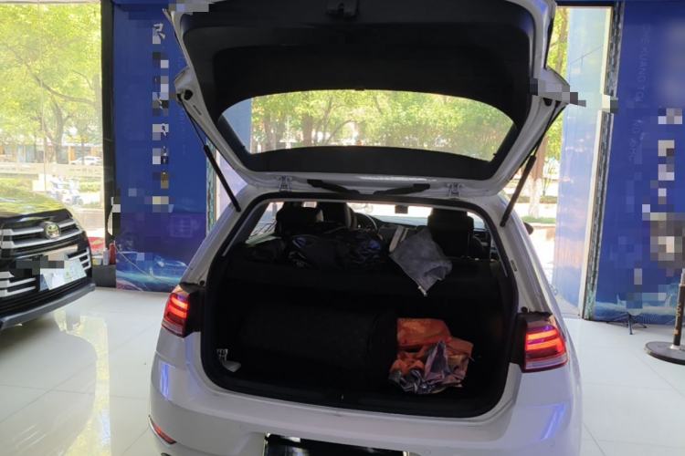 Used Volkswagen Golf Pure Electric 2020 Chari Trunk