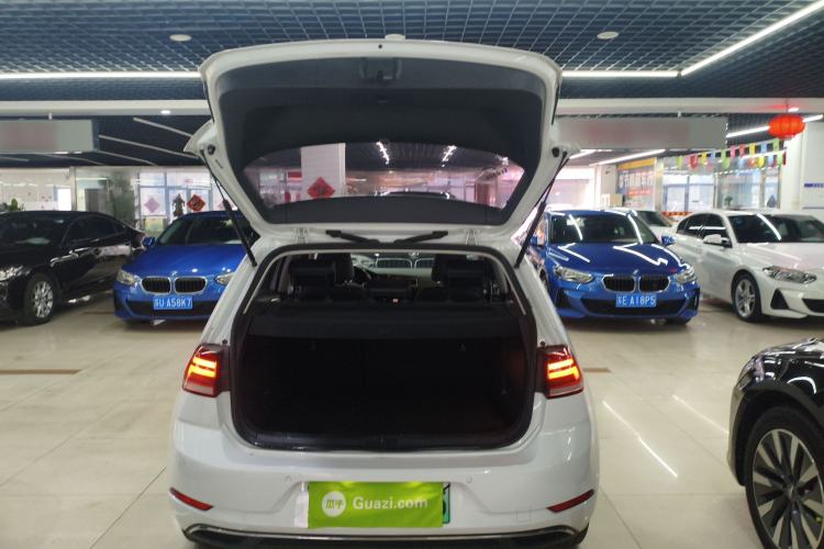 Used Volkswagen Golf Pure Electric 2020 Chari Trunk