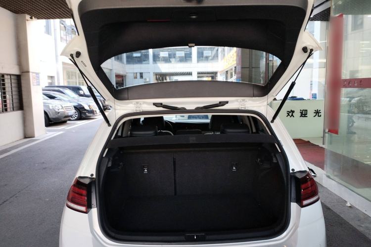 Used Volkswagen Golf Pure Electric 2020 Chari Trunk