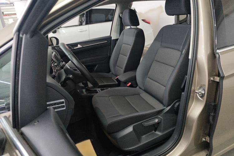 Used Volkswagen Golf Sportsvan 2016 230TSI Automatic Trend Edition Left Front Seat
