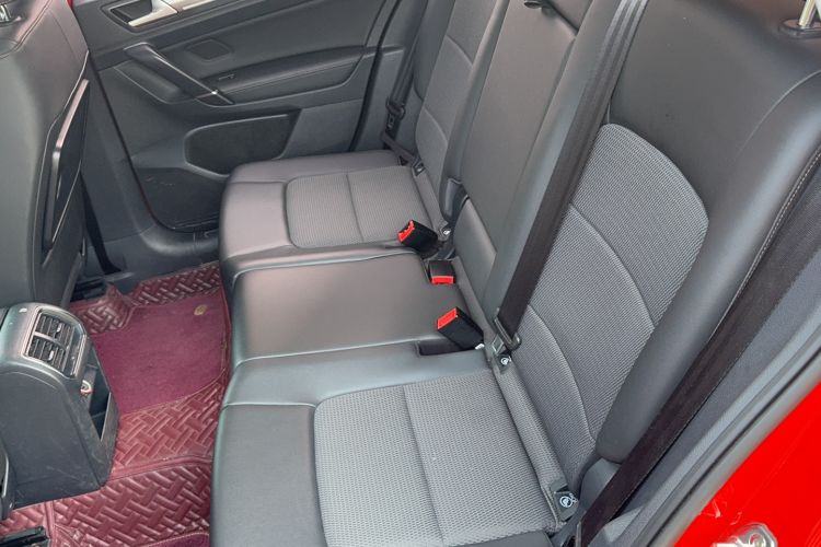 Used Volkswagen Golf Sportsvan 2018 2nd Anniversary Edition 230TSI Automatic Trendy Version Interior 1