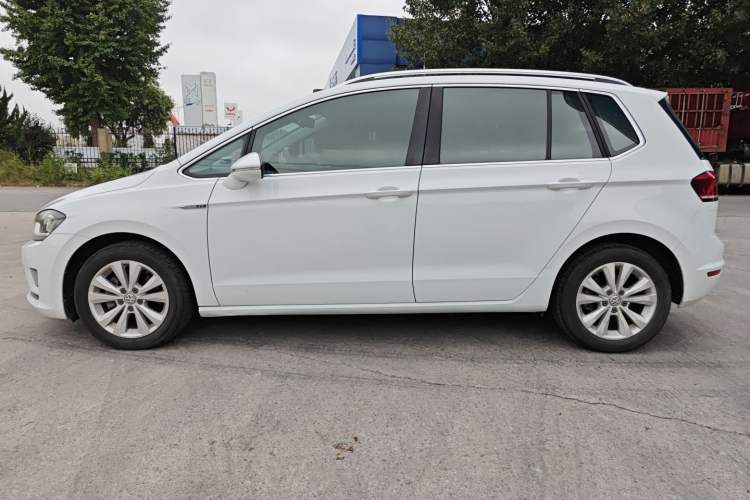 Used Volkswagen Golf Sportsvan 2016 230TSI Manual Entry-Level Trim Exterior 5