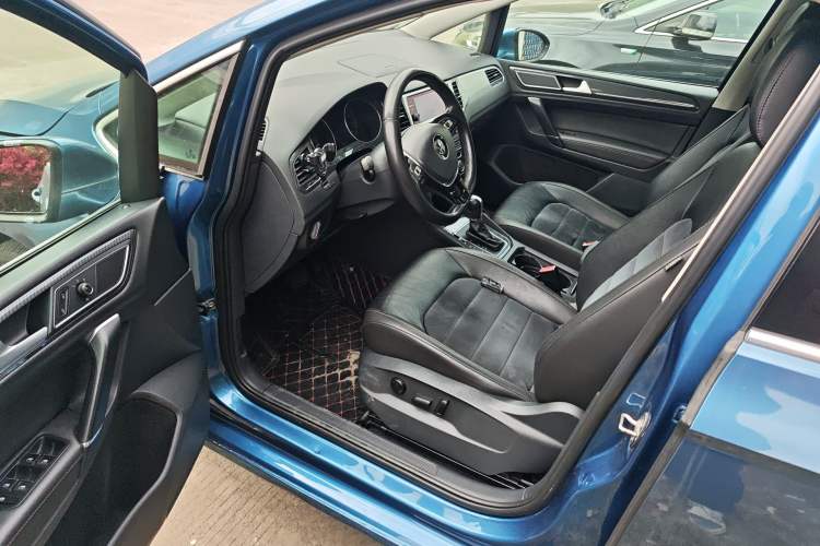 Used Volkswagen Golf Sportsvan 2016 280TSI Automatic Luxury Model Driver Seat
