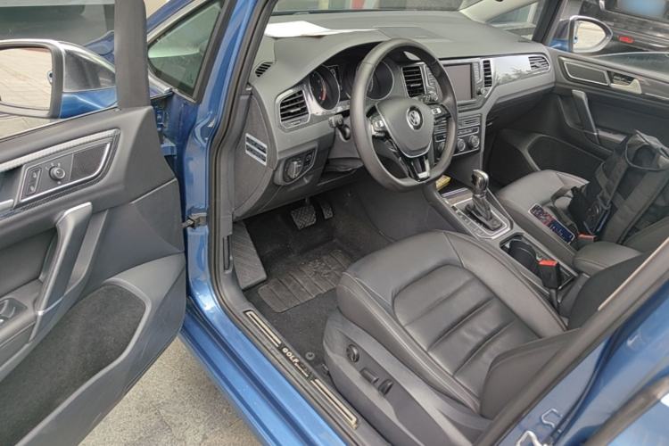 Used Volkswagen Golf Sportsvan 2016 280TSI Automatic Luxury Model Driver Seat