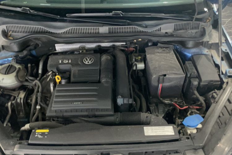 Used Volkswagen Golf Sportsvan 2016 230TSI Automatic Trend Edition Engine Bay
